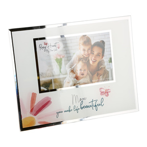 Mom by Rosy Heart - 9.25" x 7.25" Frame
(Holds 6" x 4" Photo)