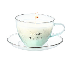 One Day by Faith Hope and Healing - 6 oz - 100% Soy Wax Teacup Candle with Saucer
Scent: Fresh Cotton