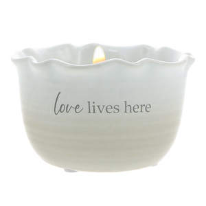 Love Lives Here by Thoughts of Home - 11 oz - 100% Soy Wax Reveal Candle
Scent: Tranquility